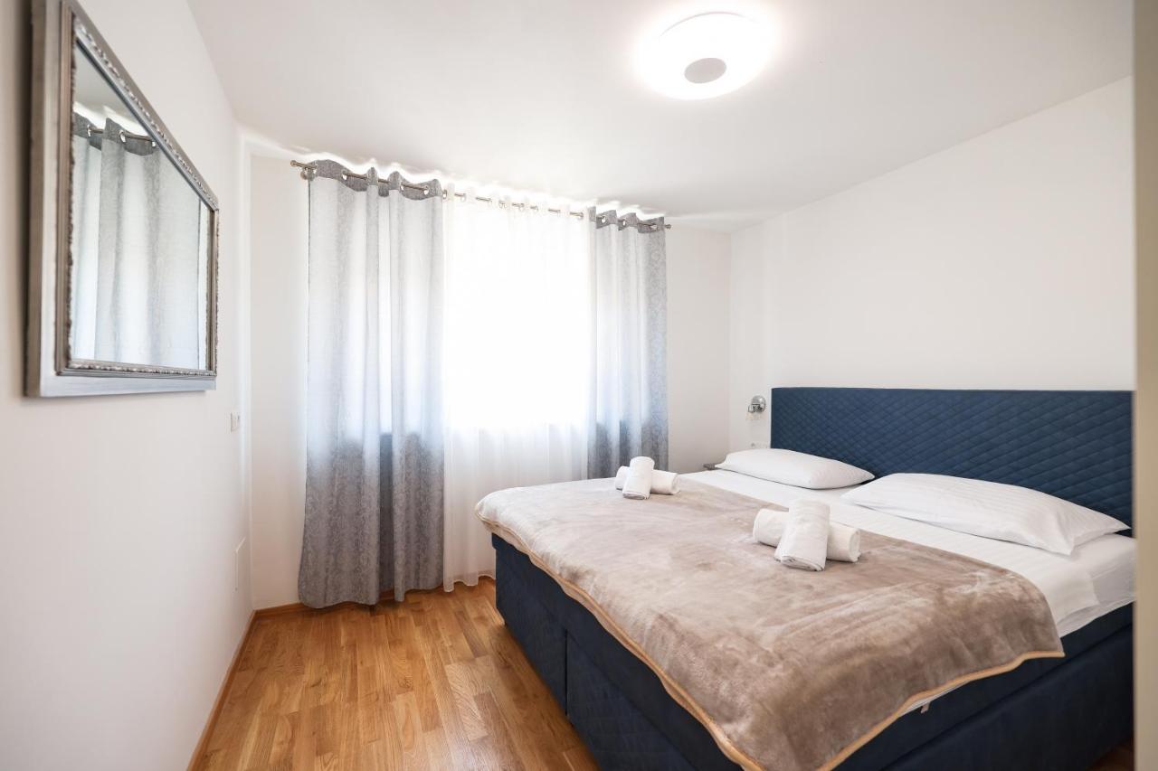 Two Bedroom Apartment With A Balcony Relja زادار المظهر الخارجي الصورة