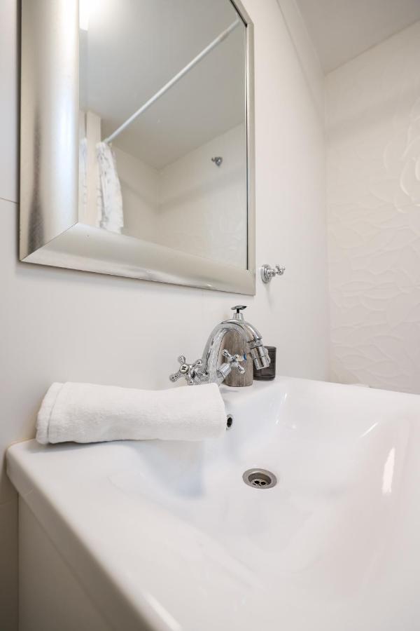 Two Bedroom Apartment With A Balcony Relja زادار المظهر الخارجي الصورة