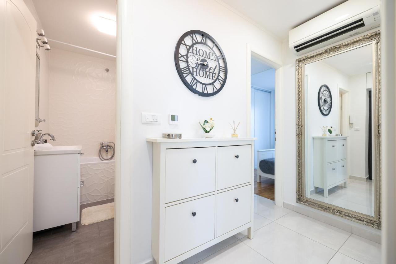 Two Bedroom Apartment With A Balcony Relja زادار المظهر الخارجي الصورة